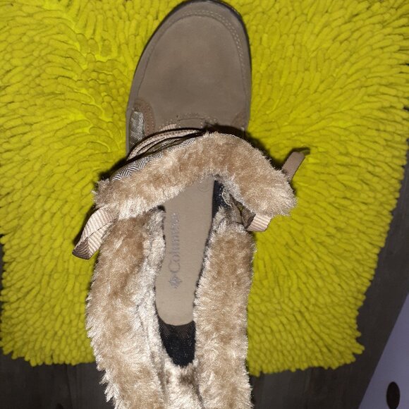 EASY SPIRIT COLUMBIA SNOW BOOTS 6.5W - Picture 9 of 10